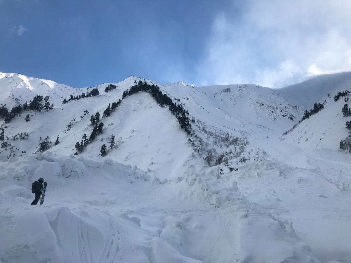 Hakuba Lodge Omusubi Otari Eksteriør bilde